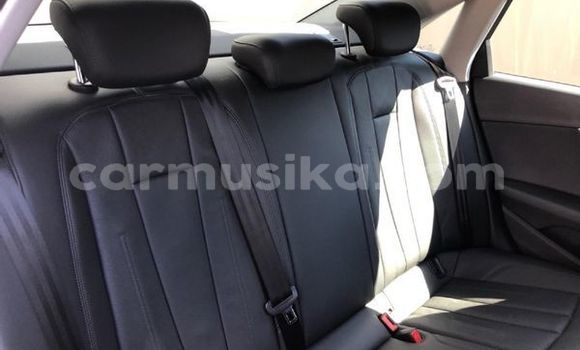 Acheter Occasion Voiture Audi A4 Gris à Beitbridge, Matabeleland South Acheter Occasion Voiture Audi A4 Gris à Beitbridge, Matabeleland South