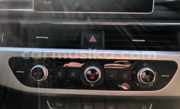 Acheter Occasion Voiture Audi A4 Gris à Beitbridge, Matabeleland South Acheter Occasion Voiture Audi A4 Gris à Beitbridge, Matabeleland South