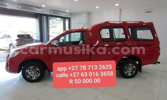 Tenga Tsaru Toyota Hilux Tsvuku Mota in Beitbridge in Matabeleland South Tenga Tsaru Toyota Hilux Tsvuku Mota in Beitbridge in Matabeleland South