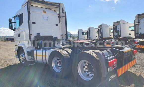 Acheter Occasion Utilitaire Scania R420 Blanc à Beitbridge, Matabeleland South Acheter Occasion Utilitaire Scania R420 Blanc à Beitbridge, Matabeleland South