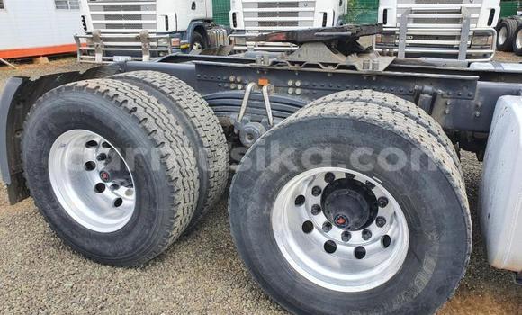 Acheter Occasion Utilitaire Scania R420 Blanc à Beitbridge, Matabeleland South Acheter Occasion Utilitaire Scania R420 Blanc à Beitbridge, Matabeleland South