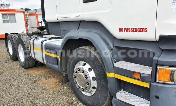 Acheter Occasion Utilitaire Scania R420 Blanc à Beitbridge, Matabeleland South Acheter Occasion Utilitaire Scania R420 Blanc à Beitbridge, Matabeleland South