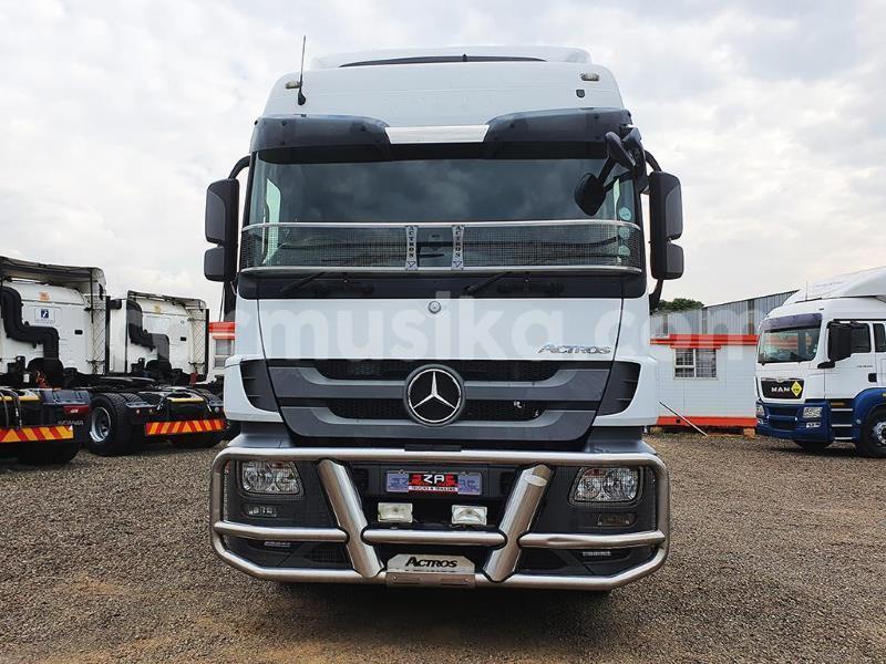 Big with watermark mercedes benz truck matabeleland south beitbridge 22139