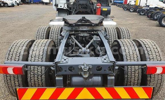 Tenga Tsaru Mercedes‒Benz Truck Chena Rori in Beitbridge in Matabeleland South Tenga Tsaru Mercedes‒Benz Truck Chena Rori in Beitbridge in Matabeleland South