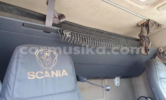 Acheter Occasion Utilitaire Scania R420 Blanc à Beitbridge, Matabeleland South Acheter Occasion Utilitaire Scania R420 Blanc à Beitbridge, Matabeleland South