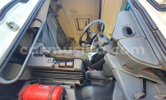 Acheter Occasion Utilitaire Scania R420 Blanc à Beitbridge, Matabeleland South Acheter Occasion Utilitaire Scania R420 Blanc à Beitbridge, Matabeleland South