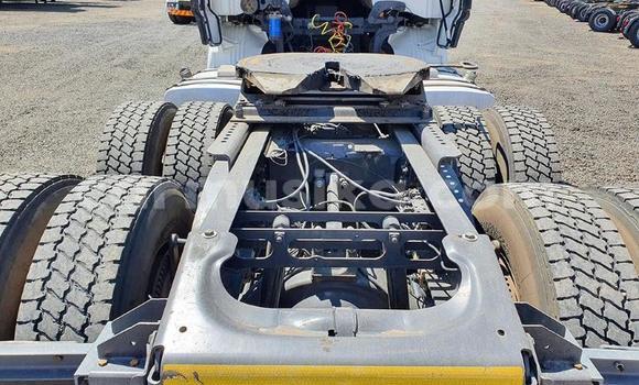 Acheter Occasion Utilitaire Scania R420 Blanc à Beitbridge, Matabeleland South Acheter Occasion Utilitaire Scania R420 Blanc à Beitbridge, Matabeleland South