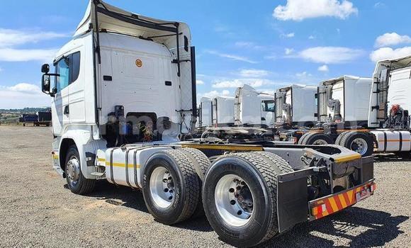 Acheter Occasion Utilitaire Scania R420 Blanc à Beitbridge, Matabeleland South Acheter Occasion Utilitaire Scania R420 Blanc à Beitbridge, Matabeleland South