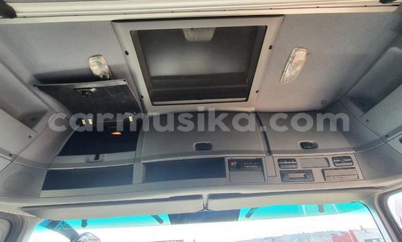 Tenga Tsaru Mercedes‒Benz Truck Chena Rori in Beitbridge in Matabeleland South Tenga Tsaru Mercedes‒Benz Truck Chena Rori in Beitbridge in Matabeleland South