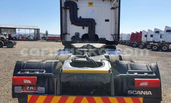 Nunua Ilio tumika Scania Irizar Nyeupe Lori ndani ya Beitbridge nchini Matabeleland Kusini Nunua Ilio tumika Scania Irizar Nyeupe Lori ndani ya Beitbridge nchini Matabeleland Kusini