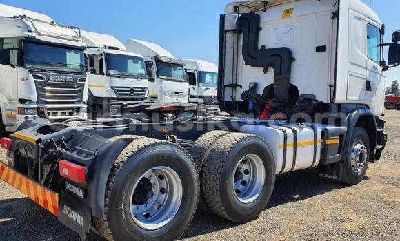 Nunua Ilio tumika Scania Irizar Nyeupe Lori ndani ya Beitbridge nchini Matabeleland Kusini Nunua Ilio tumika Scania Irizar Nyeupe Lori ndani ya Beitbridge nchini Matabeleland Kusini