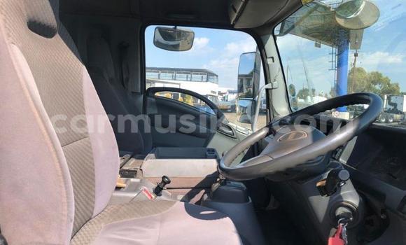 Acheter Occasion Utilitaire Isuzu FTR 850 Blanc à Beitbridge, Matabeleland South Acheter Occasion Utilitaire Isuzu FTR 850 Blanc à Beitbridge, Matabeleland South