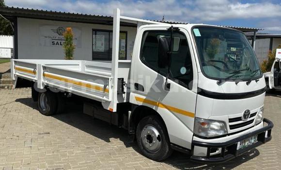 Tenga Tsaru Toyota Dyna Chena Rori in Beitbridge in Matabeleland South Tenga Tsaru Toyota Dyna Chena Rori in Beitbridge in Matabeleland South