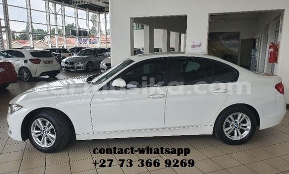 Tenga Tsaru BMW 3–Series Chena Mota in Beitbridge in Matabeleland South Tenga Tsaru BMW 3–Series Chena Mota in Beitbridge in Matabeleland South