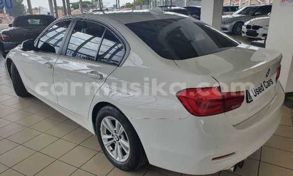Tenga Tsaru BMW 3–Series Chena Mota in Beitbridge in Matabeleland South Tenga Tsaru BMW 3–Series Chena Mota in Beitbridge in Matabeleland South