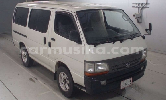 Buy Used Toyota Hiace White Car in Beitbridge in Matabeleland South Buy Used Toyota Hiace White Car in Beitbridge in Matabeleland South