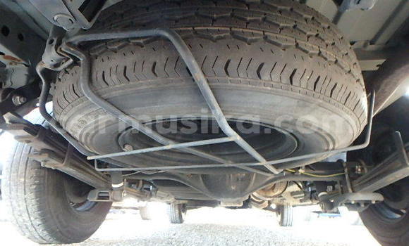 Nunua Ilio tumika Toyota Hiace Nyeupe Gari ndani ya Beitbridge nchini Matabeleland Kusini Nunua Ilio tumika Toyota Hiace Nyeupe Gari ndani ya Beitbridge nchini Matabeleland Kusini