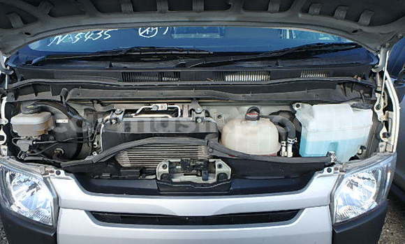 Nunua Ilio tumika Toyota Hiace Nyeupe Gari ndani ya Beitbridge nchini Matabeleland Kusini Nunua Ilio tumika Toyota Hiace Nyeupe Gari ndani ya Beitbridge nchini Matabeleland Kusini