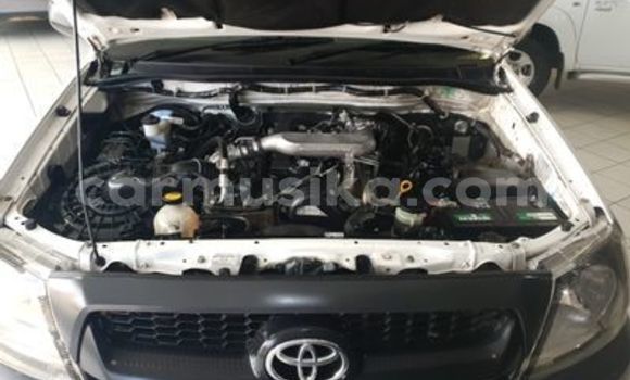 Tenga Tsaru Toyota Hilux Chena Mota in Beitbridge in Matabeleland South Tenga Tsaru Toyota Hilux Chena Mota in Beitbridge in Matabeleland South