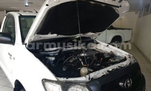 Tenga Tsaru Toyota Hilux Chena Mota in Beitbridge in Matabeleland South Tenga Tsaru Toyota Hilux Chena Mota in Beitbridge in Matabeleland South