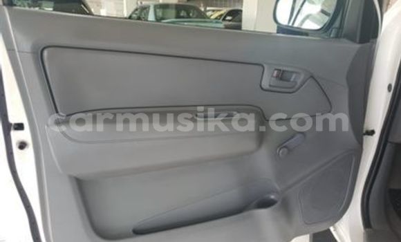 Tenga Tsaru Toyota Hilux Chena Mota in Beitbridge in Matabeleland South Tenga Tsaru Toyota Hilux Chena Mota in Beitbridge in Matabeleland South