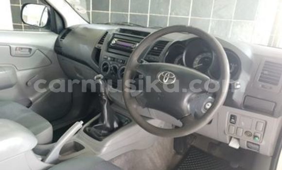 Tenga Tsaru Toyota Hilux Chena Mota in Beitbridge in Matabeleland South Tenga Tsaru Toyota Hilux Chena Mota in Beitbridge in Matabeleland South
