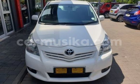 Tenga Tsaru Toyota Verso Chena Mota in Beitbridge in Matabeleland South