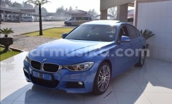 Nunua Ilio tumika BMW 3–Series Bluu Gari ndani ya Beitbridge nchini Matabeleland Kusini