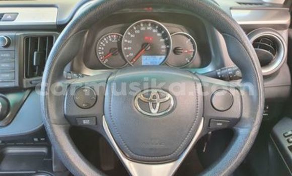 Acheter Occasion Voiture Toyota RAV4 Blanc à Beitbridge, Matabeleland South Acheter Occasion Voiture Toyota RAV4 Blanc à Beitbridge, Matabeleland South