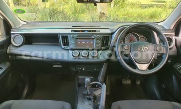 Acheter Occasion Voiture Toyota RAV4 Blanc à Beitbridge, Matabeleland South Acheter Occasion Voiture Toyota RAV4 Blanc à Beitbridge, Matabeleland South