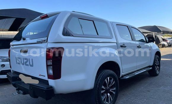 Tenga Tsaru Isuzu KB Chena Mota in Beitbridge in Matabeleland South Tenga Tsaru Isuzu KB Chena Mota in Beitbridge in Matabeleland South