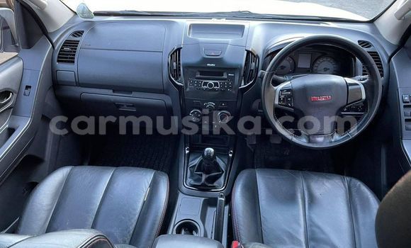 Tenga Tsaru Isuzu KB Chena Mota in Beitbridge in Matabeleland South Tenga Tsaru Isuzu KB Chena Mota in Beitbridge in Matabeleland South