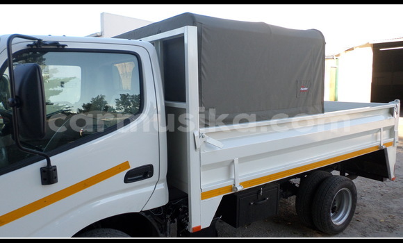 Buy Used Toyota Dyna White Truck in Beitbridge in Matabeleland South Buy Used Toyota Dyna White Truck in Beitbridge in Matabeleland South