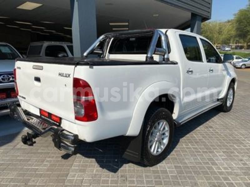 Big with watermark toyota hilux matabeleland south beitbridge 22189