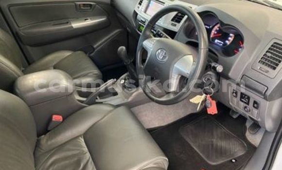 Tenga Tsaru Toyota Hilux Chena Mota in Beitbridge in Matabeleland South Tenga Tsaru Toyota Hilux Chena Mota in Beitbridge in Matabeleland South