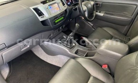 Tenga Tsaru Toyota Hilux Chena Mota in Beitbridge in Matabeleland South Tenga Tsaru Toyota Hilux Chena Mota in Beitbridge in Matabeleland South