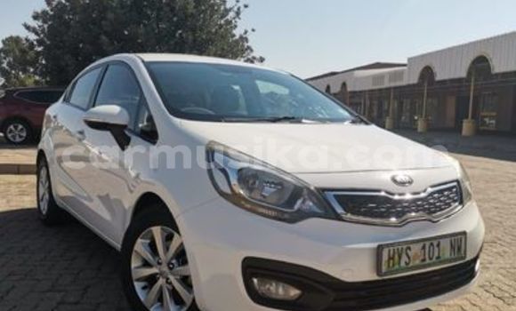 Acheter Occasion Voiture Kia Rio Blanc à Beitbridge, Matabeleland South Acheter Occasion Voiture Kia Rio Blanc à Beitbridge, Matabeleland South