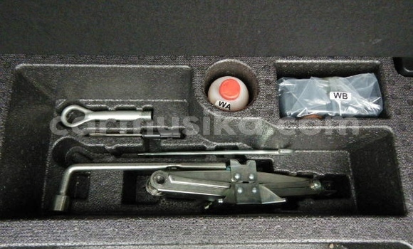 Acheter Occasion Voiture Honda Fit Blanc à Beitbridge, Matabeleland South Acheter Occasion Voiture Honda Fit Blanc à Beitbridge, Matabeleland South