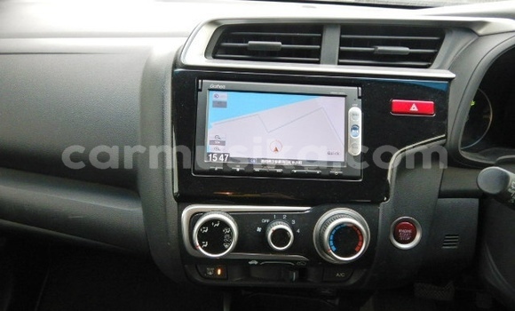 Acheter Occasion Voiture Honda Fit Blanc à Beitbridge, Matabeleland South Acheter Occasion Voiture Honda Fit Blanc à Beitbridge, Matabeleland South