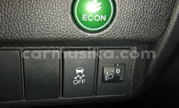 Acheter Occasion Voiture Honda Fit Blanc à Beitbridge, Matabeleland South Acheter Occasion Voiture Honda Fit Blanc à Beitbridge, Matabeleland South