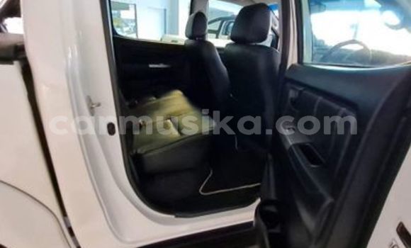 Tenga Tsaru Toyota Hilux Chena Mota in Beitbridge in Matabeleland South Tenga Tsaru Toyota Hilux Chena Mota in Beitbridge in Matabeleland South