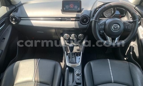 Acheter Occasion Voiture Mazda Demio Blanc à Beitbridge, Matabeleland South Acheter Occasion Voiture Mazda Demio Blanc à Beitbridge, Matabeleland South