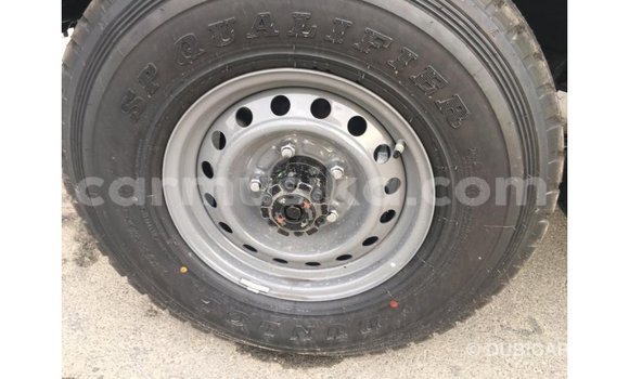 Acheter Import Voiture Toyota Land Cruiser Blanc à Import - Dubai, Harare Acheter Import Voiture Toyota Land Cruiser Blanc à Import - Dubai, Harare