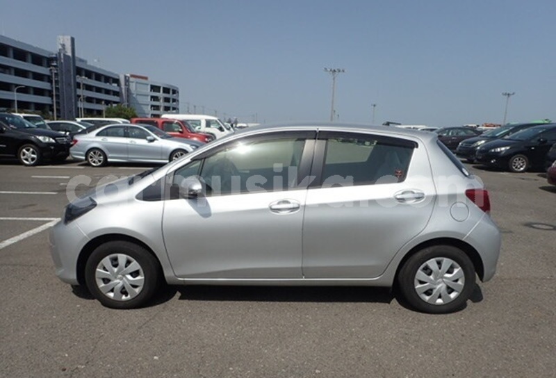 Big with watermark toyota vitz matabeleland south beitbridge 22203