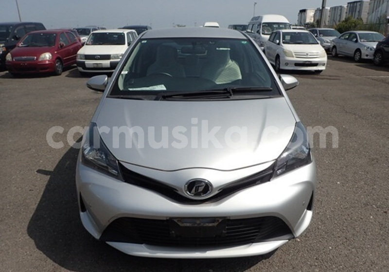 Big with watermark toyota vitz matabeleland south beitbridge 22203