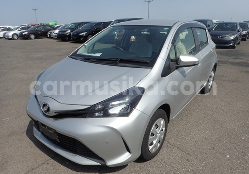 Big with watermark toyota vitz matabeleland south beitbridge 22203