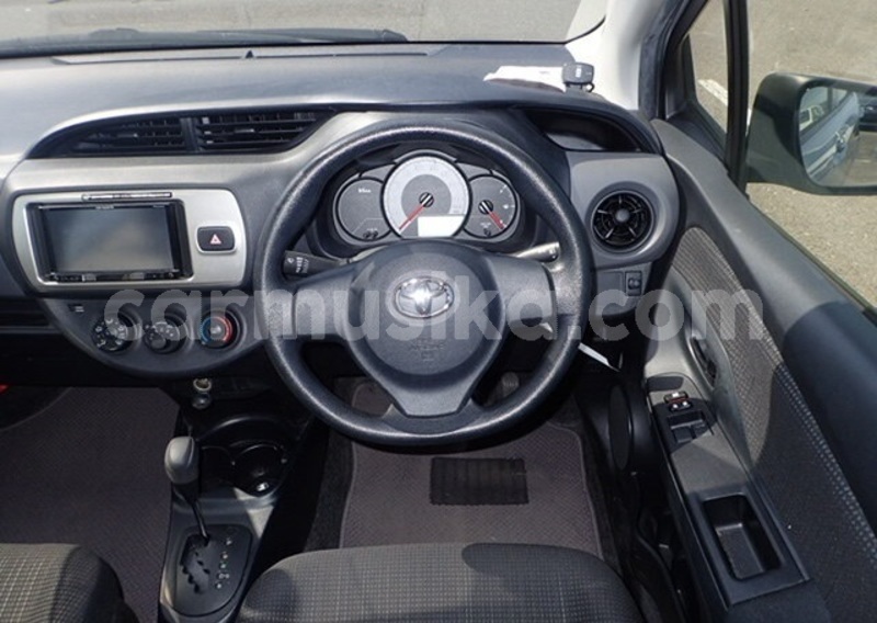 Big with watermark toyota vitz matabeleland south beitbridge 22203