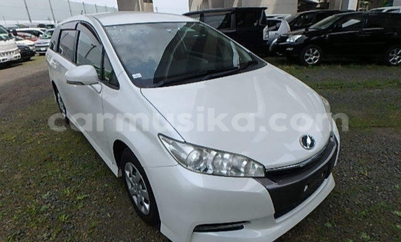 Nunua Ilio tumika Toyota Wish Nyeupe Gari ndani ya Beitbridge nchini Matabeleland Kusini Nunua Ilio tumika Toyota Wish Nyeupe Gari ndani ya Beitbridge nchini Matabeleland Kusini