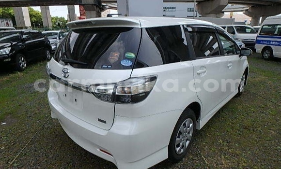 Nunua Ilio tumika Toyota Wish Nyeupe Gari ndani ya Beitbridge nchini Matabeleland Kusini Nunua Ilio tumika Toyota Wish Nyeupe Gari ndani ya Beitbridge nchini Matabeleland Kusini