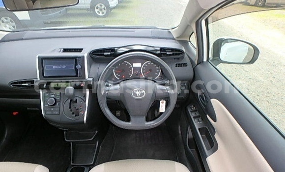 Nunua Ilio tumika Toyota Wish Nyeupe Gari ndani ya Beitbridge nchini Matabeleland Kusini Nunua Ilio tumika Toyota Wish Nyeupe Gari ndani ya Beitbridge nchini Matabeleland Kusini